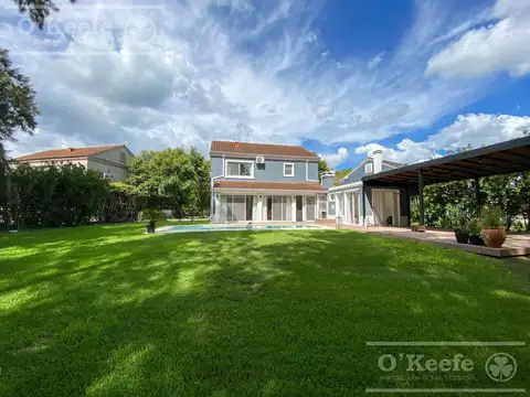 Casa en Venta en Abril Club De Campo, USD 550.000