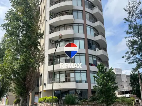 VENTA OFICINA DE 55 M2 FRENTE AL POPEYE ZONA NORTE