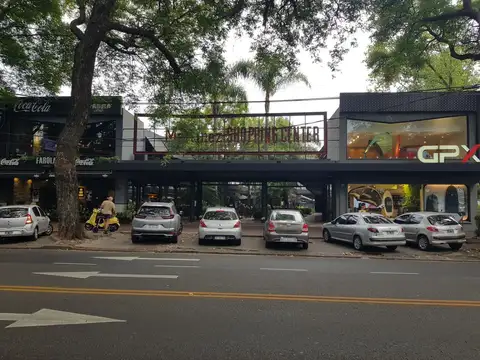 Av. Del Libertador 13925, San Isidro