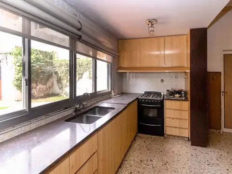 Depto Tipo Casa 5 ambientes con 2 baños