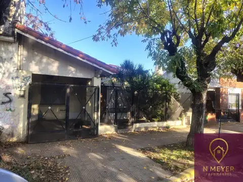 Casa en venta c/ cochera y patio en Muñiz - EXCELENTE UBICACIÓN