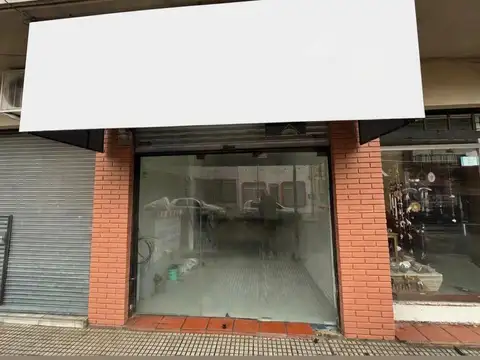 Local en plena zona comercial de Santos Lugares