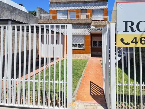 Depto Tipo Casa en Alquiler de 2 dormitorios