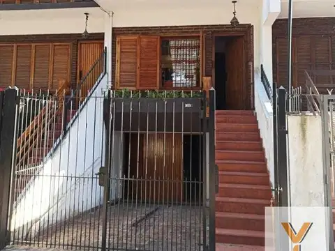 Casa en venta - 4 Dormitorios 3 Baños 2 Cocheras - 250Mts2 - San Bernardo Del Tuyu