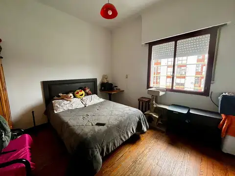 Avenida Almirante Brown 700