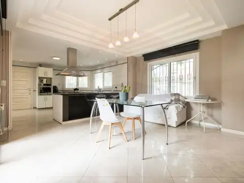 Casa en Venta en Los Cedros, USD 390.000