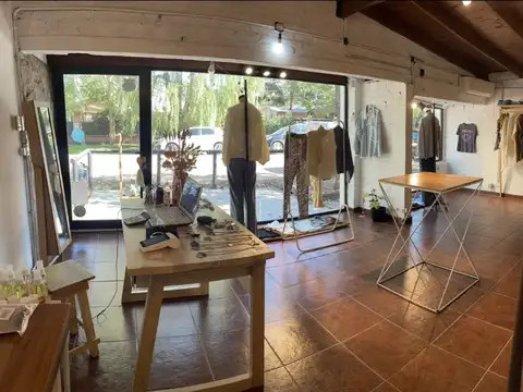 Local en Alquiler en Funes, $ 44.444