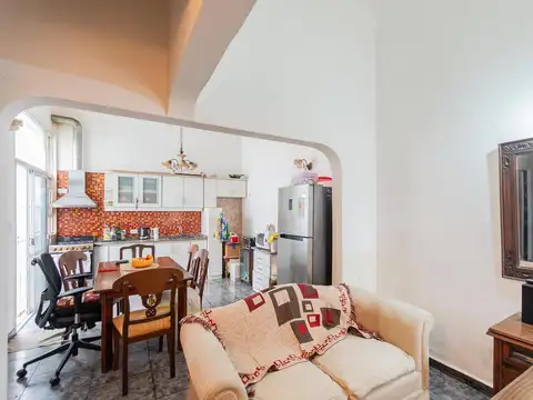 Depto Tipo Casa en Venta en Caballito, USD 182.000