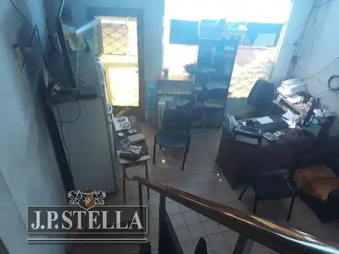 Local en Venta en Villa Luzuriaga, USD 160.000