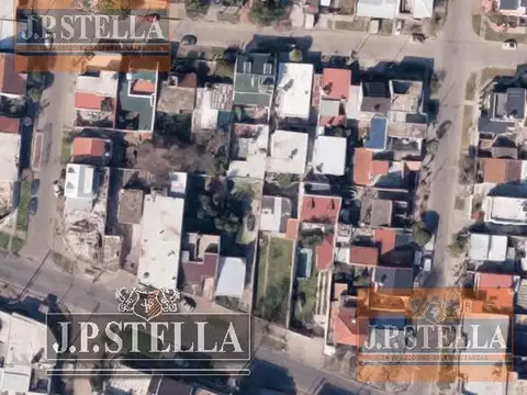 Local en Venta en Villa Luzuriaga, USD 160.000