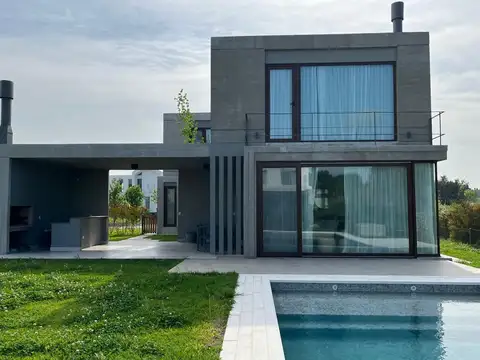 Casa para alquiler temporal de 4 ambientes en el barrio Pilara, GBA Norte