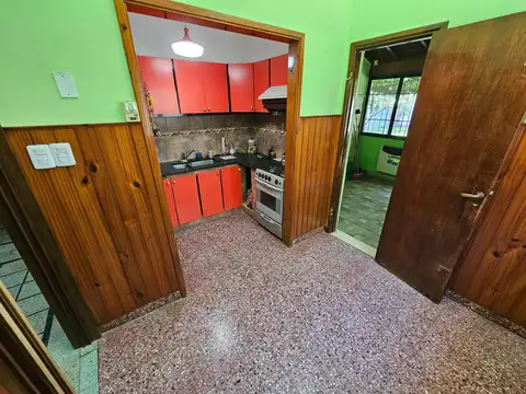 Casa en Venta con 4 cocheras