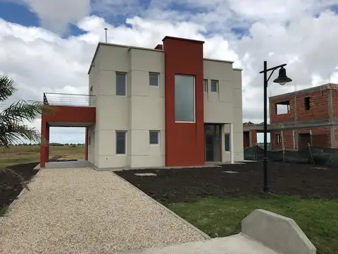 Casa en Venta en Haras del sur III "Barrio Palmeras" Lote 87 Haras del Sur III - Alberto Dacal Propi