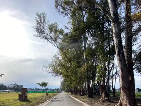 LOTE EN SANTA SOFIA PREMIUM AL BOULEVARD