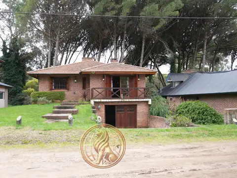Venta casa Pinamar barrio Lasalle vista a la plaza Oportunidad