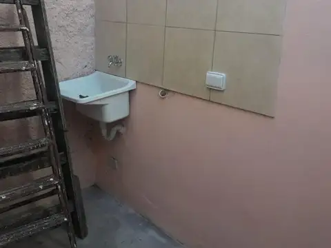 Depto Tipo Casa en Alquiler en Villa Santos Tesei, $ 380.000