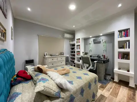 Casa 5 ambientes con 3 baños