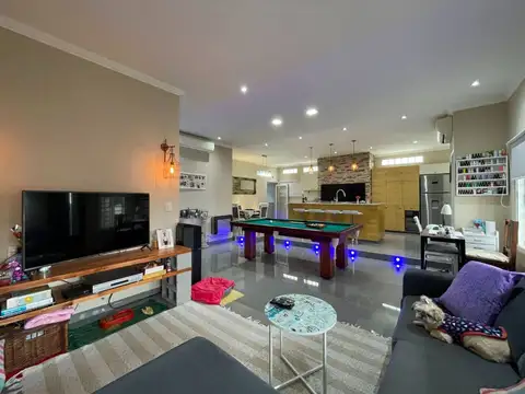 Venta Casa 3 amb+Galpon 240m2+Depto en José C. Paz