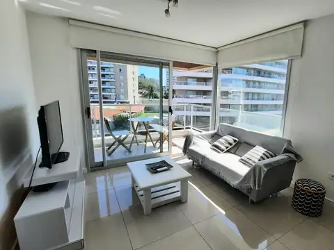 Tabaré y leyenda Patria, Playa Brava, Punta del Este