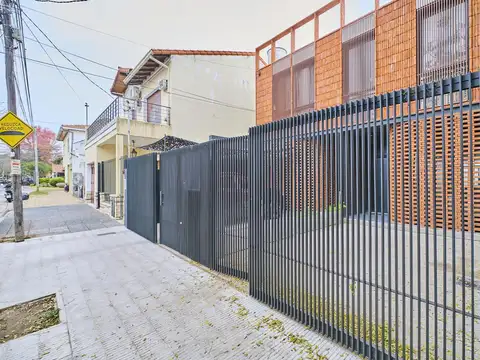 Depto Tipo Casa en Venta con 1 cocheras