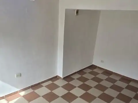 CASA MAS MONOAMBIENTE Y DOS DEPARTAMENTOS 1 DORMI