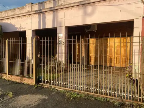 VENTA CASA QUILMES  VILLA LA FLORIDA 3 AMBIENTES