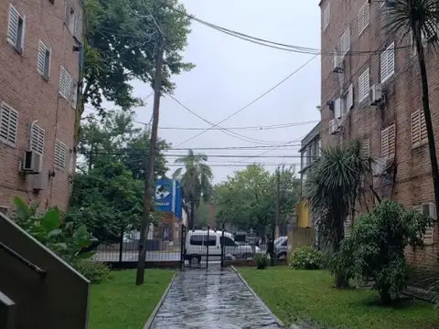 Av. Pres. Juan Domingo Peron 100, Piso 1