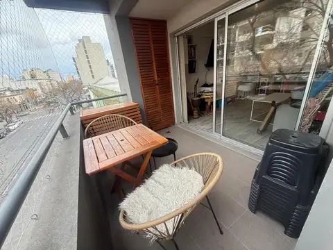 Departamento en Venta de 3 Amb al Fente con Cochera