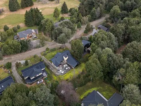 Casa 6 ambientes con 3 baños