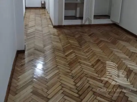 Departamento Monoambiente con vista al rio y a Av. Libertador