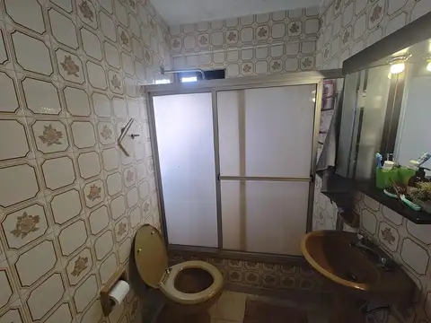 Venta, Casa, 5 ambientes, cochera