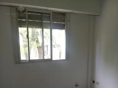 Hipolito Yrigoyen 6100 - 1 "13"