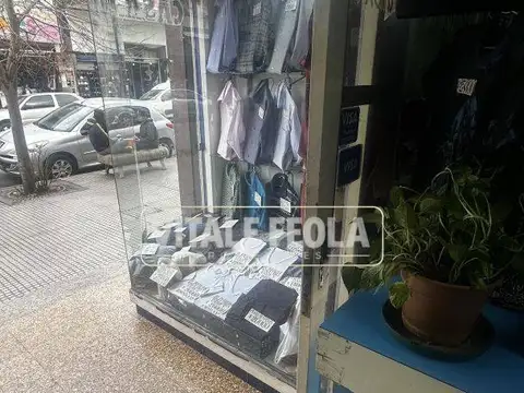 VENTA DE LOCAL EN LINIERS EXCELENTE UBICACIÓN