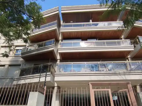 Departamento en venta c/ cochera en Villa del Parque
