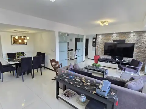 Departamento en Venta con 2 cocheras