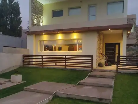 CASA 3 DORMITORIOS -APTA CREDITO- KM3 