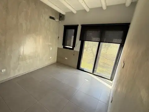 Casa en Venta en Russell, USD 75.000