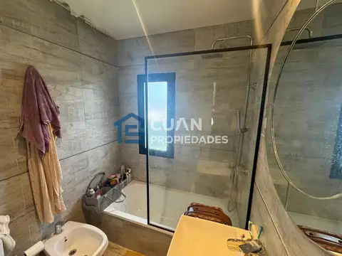 Casa en Alquiler Temporal con 4 cocheras