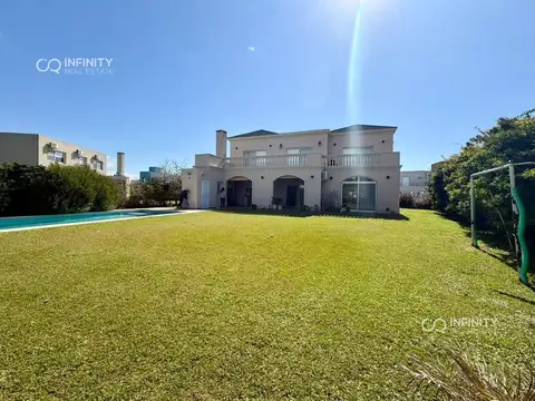 Casa a la venta 5 ambientes APTO CREDITO