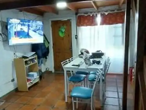 Casa en Alquiler en Barrio Parque Field, $ 440.000