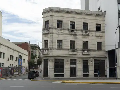 Av. Paseo Colón al 800