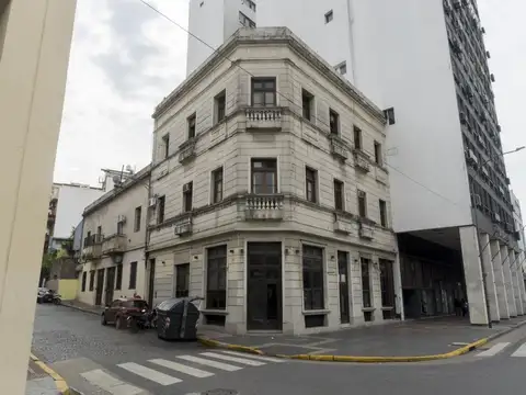 Edificio Comercial de 3 plantas.