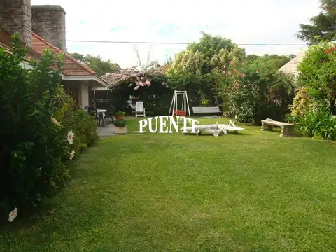 Casa en Venta con 4 cocheras