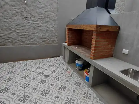 Casa 4 ambientes con 2 baños