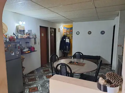 LOTE CON COCHERAS MAS DEPARTAMENTO DE 3 AMBIENTES