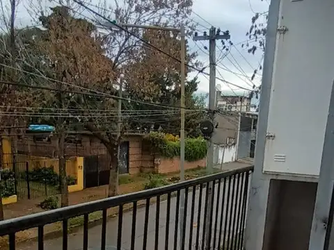 Depto Tipo Casa en Alquiler de 3 ambientes