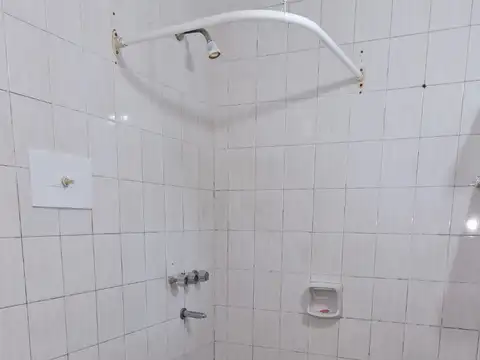 Depto Tipo Casa en Alquiler en José León Suárez, $ 580.000