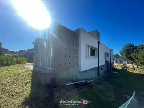 Casa 4 ambientes con 4 baños