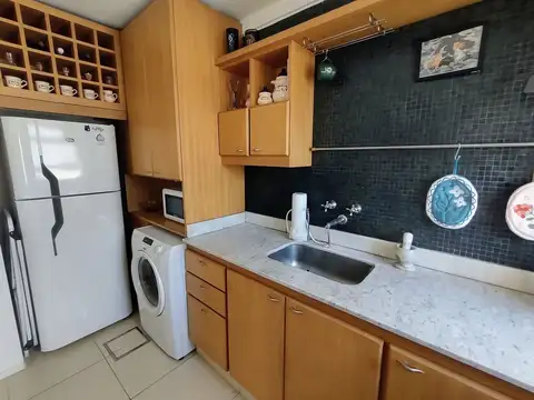 EXCELENTE 2 AMBIENTES SOBRE AV. MELIAN  BELGRANO R