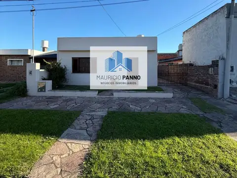 Casa en venta c/ cochera en Capitán Sarmiento